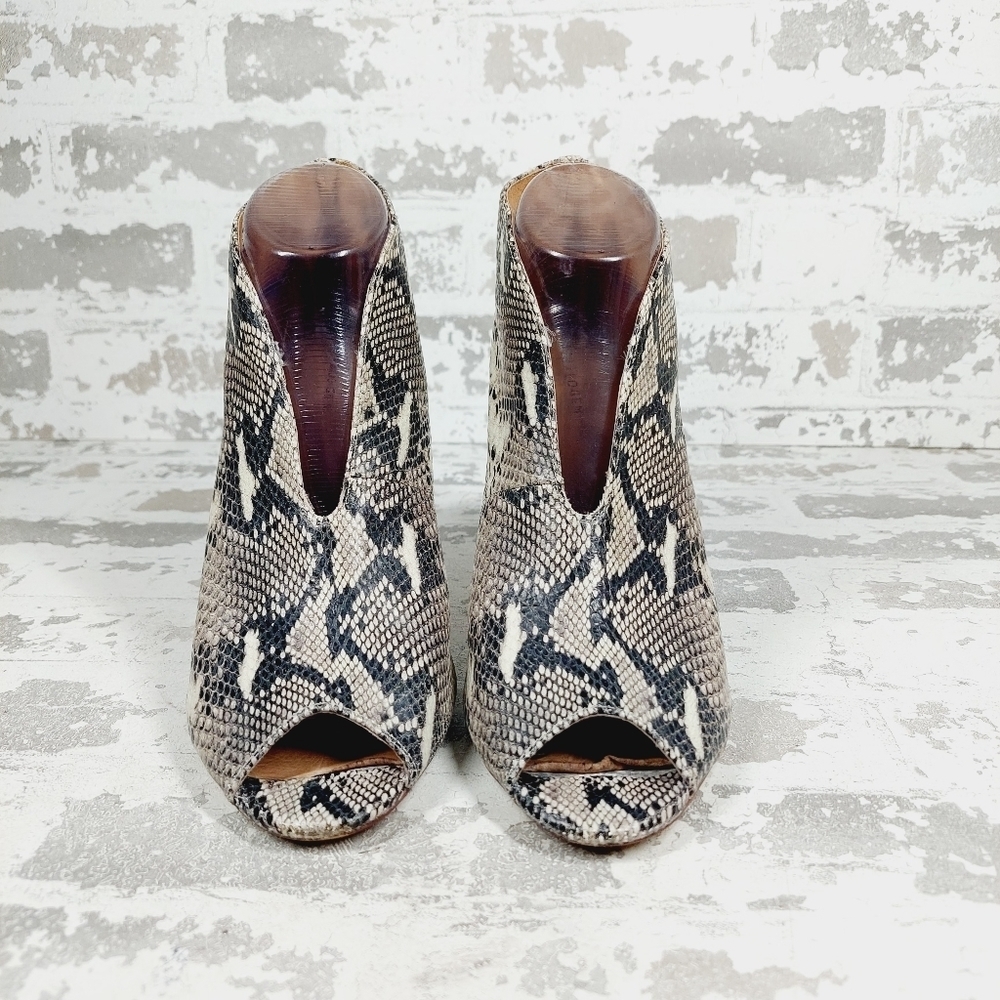 Halogen Rowen Snakeskin Print Peep Toe V Cut Slip On Ankle Bootie D233 - Picture 3 of 13